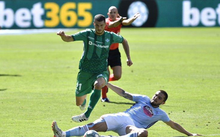 Селта записа ценна точка в борбата си за оцеляване (снимки)