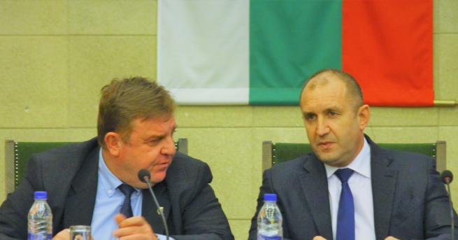 България Посрещнаха Румен Радев с оставка в Бургас В района
