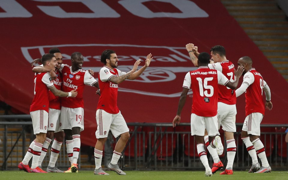 Отборът на Арсенал срази Манчестър Сити с 2:0 в 1/2-финален