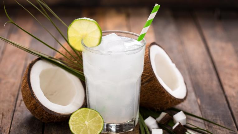 кокос вода полезно напитка здравословно