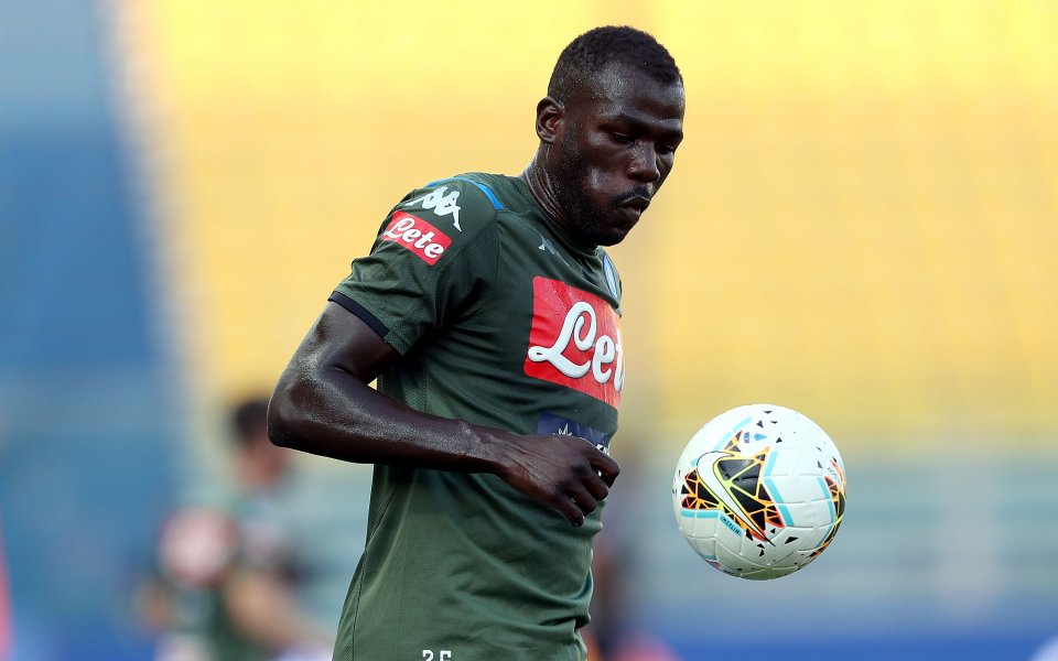 Офертата на Манчестър Сити за Калиду Кулибали е &bdquo;твърде далеч