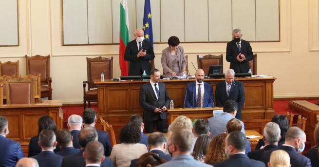 България Депутатите във ваканция от есента в бившия Партиен