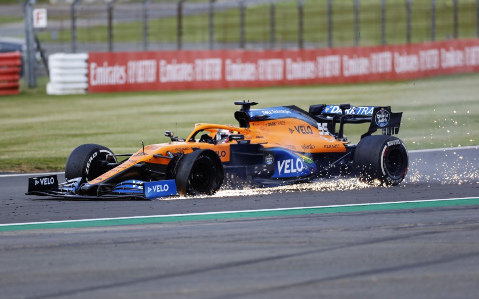 Пирели приключи с анализа на спуканите по време на Гран