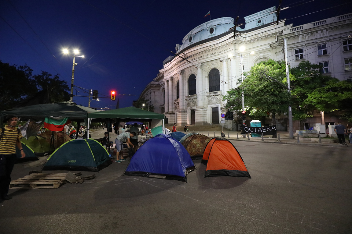 <p>27-и ден на протестите в София срещу властта</p>