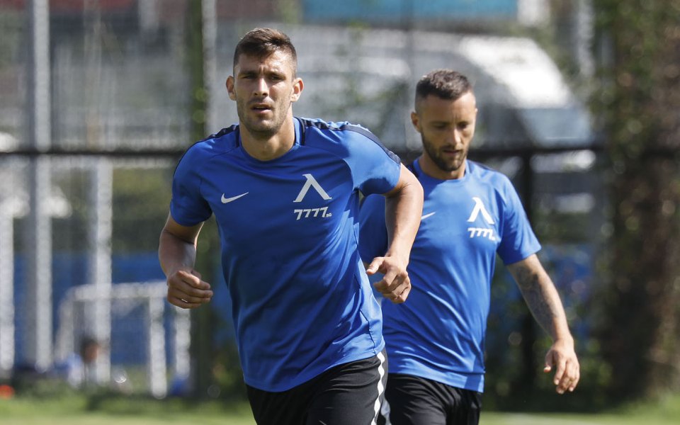 Защитникът на Левски Живко Атанасов е разтрогнал контракта си с