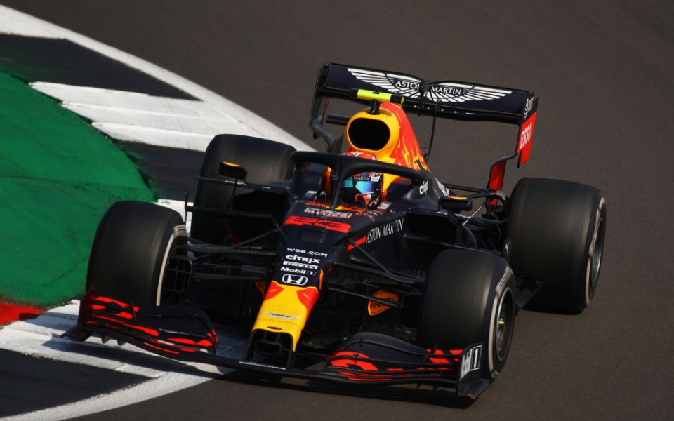 Формула 1 ще организира състезание пред пълни трибуни за първи