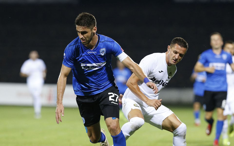 Най-тежкият период в кариерата на Даниел Димов е на път