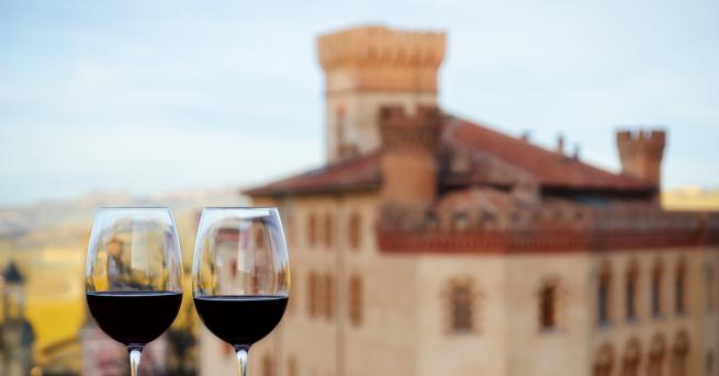 Любопитно Заведенията в Италия отвориха древните винени прозорци използвани по