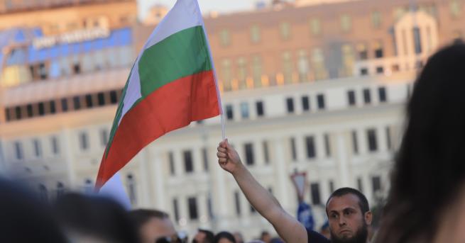 България Полиция премахна новата блокада при Румънското посолство в София