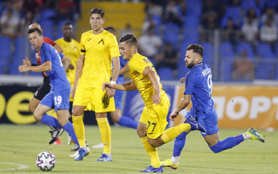 Левски няма да може да използва Илия Юруков за мача