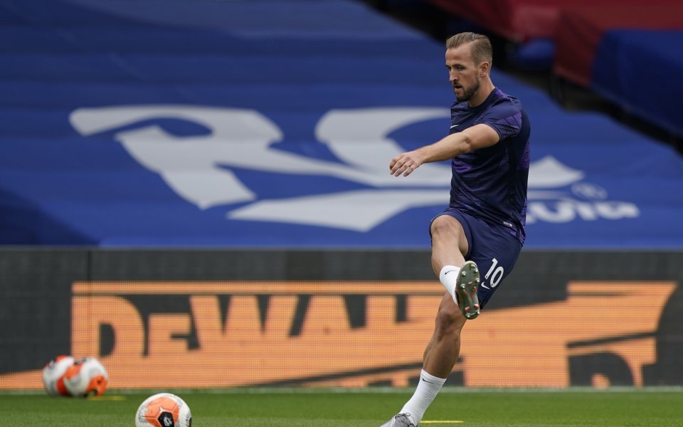 Звездата на Тотнъм Хари Кейн може да влезе в черния