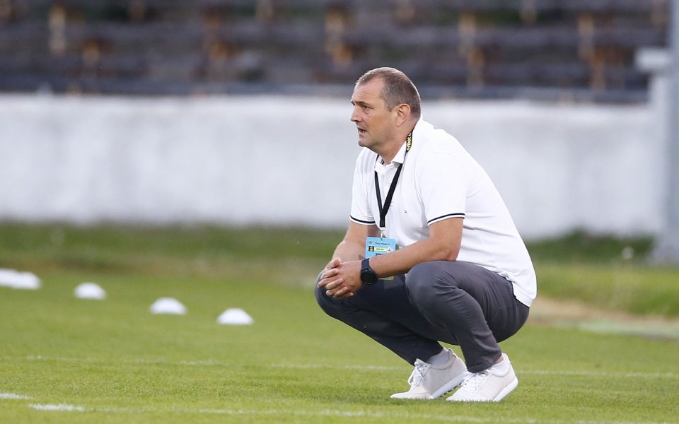 Треньорът на Славия Златомир Загорчич постави много въпросителни след загубата