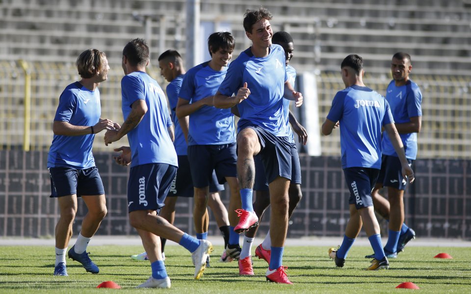 Левски и Царско село се изправят един срещу друг в