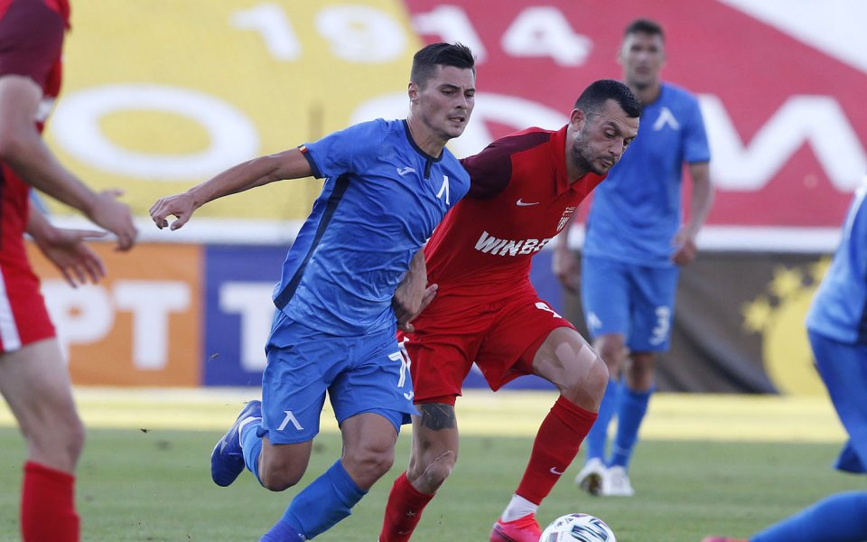 Титулярът в младежкия национален отбор Илия Юруков ще получи нов