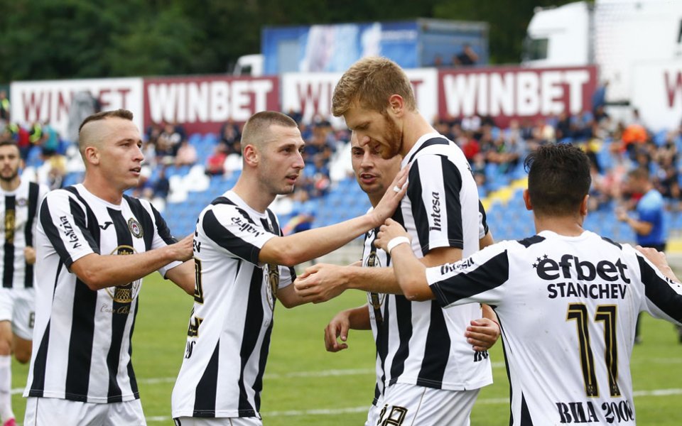 Септември София - Локомотив София, Втора лига