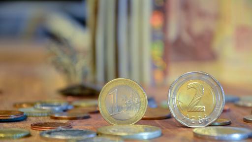 Политически реакции на предложението на Радев за референдум за еврото