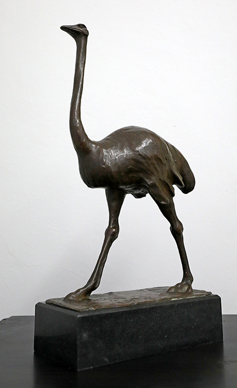 <p>Андрей Николов (1878-1959) Щраус, 1915, бронз</p>

<p>Andrey Nikolov (1878-1959) Ostrich, 1915, bronze</p>