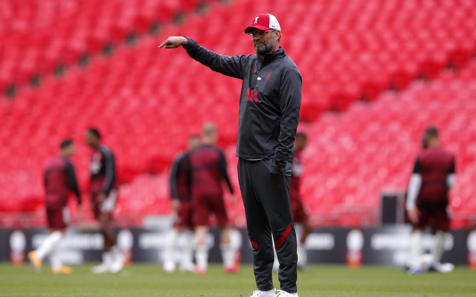 Мениджърът на Ливърпул Юрген Клоп се застъпи за по-пасивната и