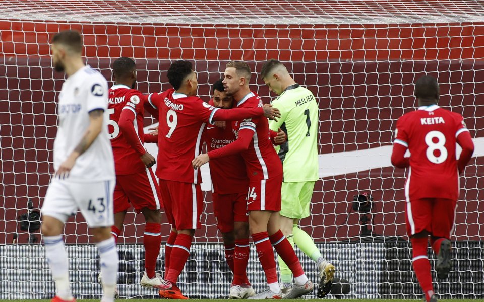 Ливърпул и Лийдс Юнайтед играят при резултат 3:2 на "Анфийлд"