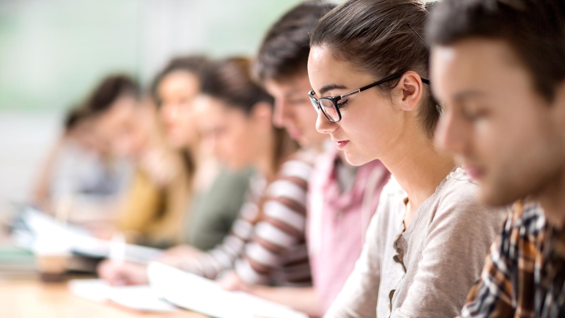 Размерът на таксата за платено обучение да не може да