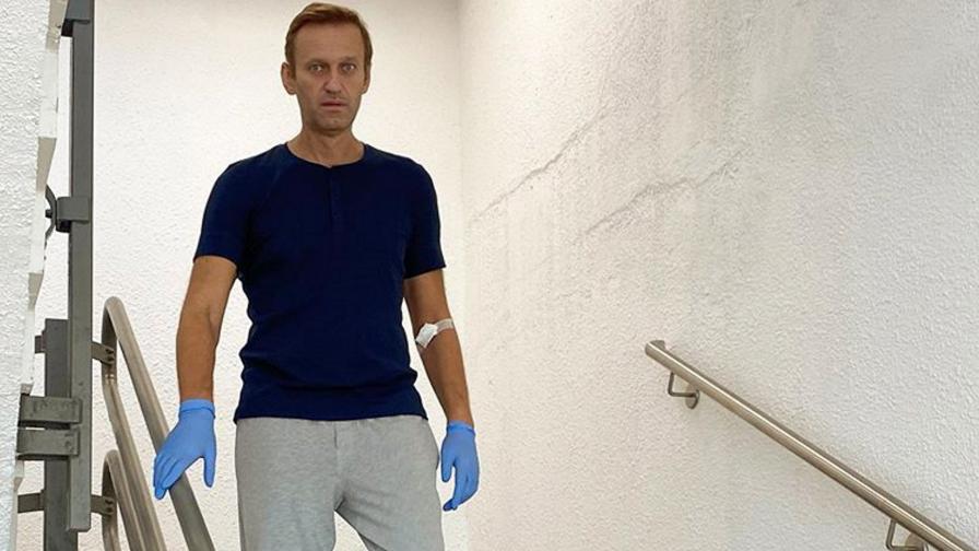 Меркел посети Навални в болницата