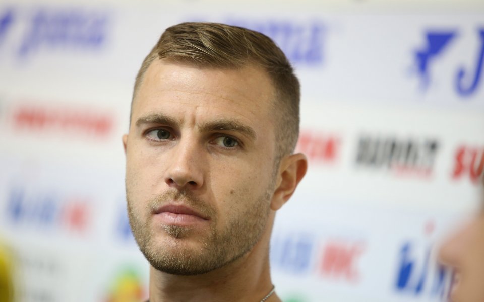 Нападателят на Ботев Пловдив Атанас Илиев получи приза за играч