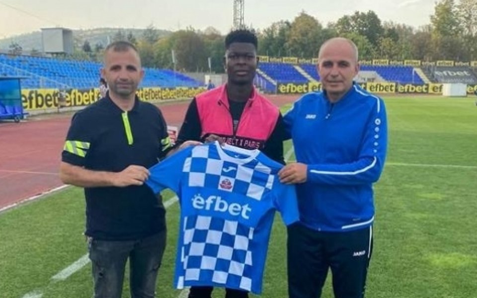 Монтана направи впечатляващ трансфер. На стадион "Огоста" беше привлечен 26-годишният