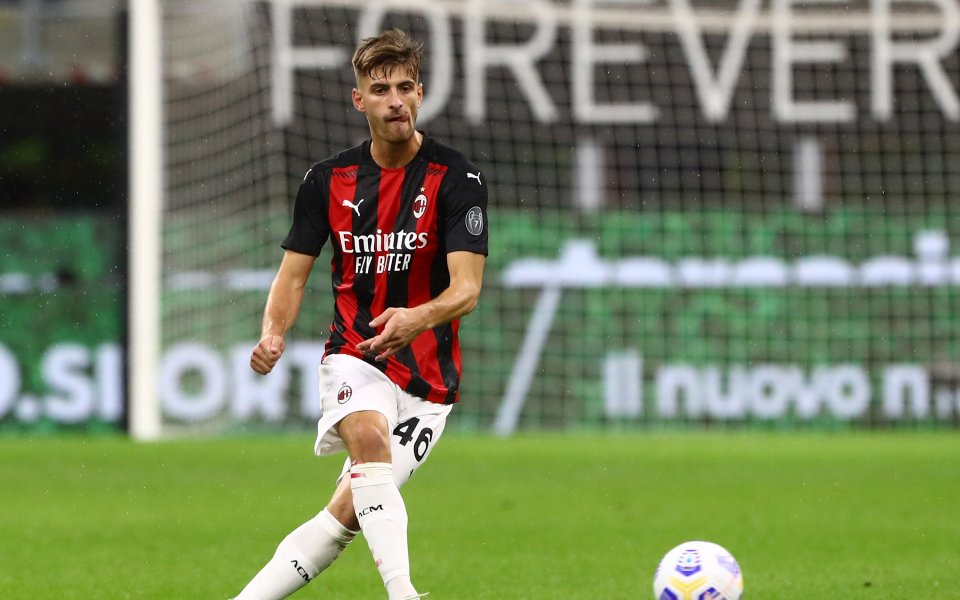 Защитникът на Милан Матео Габия е с положителен тест за