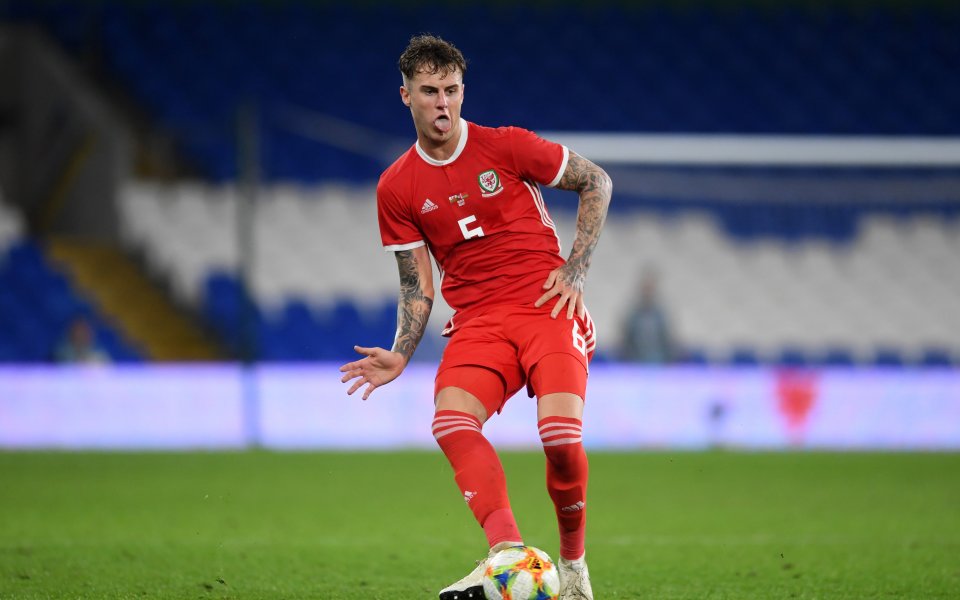 Тотнъм е много близо до привличането на защитника Джо Родон.