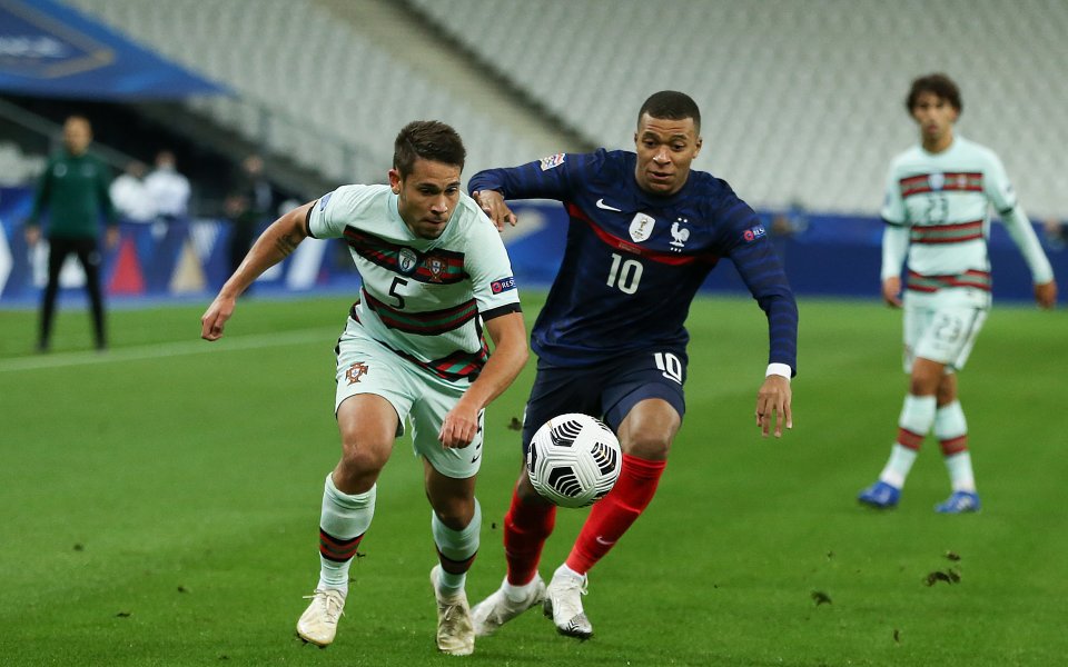 Отборите на Франция и Португалия играят при резултат 0:0 в