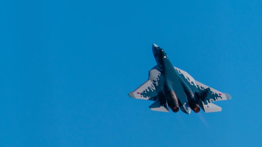 Украйна удари руски стелт изтребител Су-57 ПАК ФА