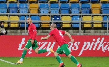Младежите на Полша и България играят при резултат 0 1 в решителен