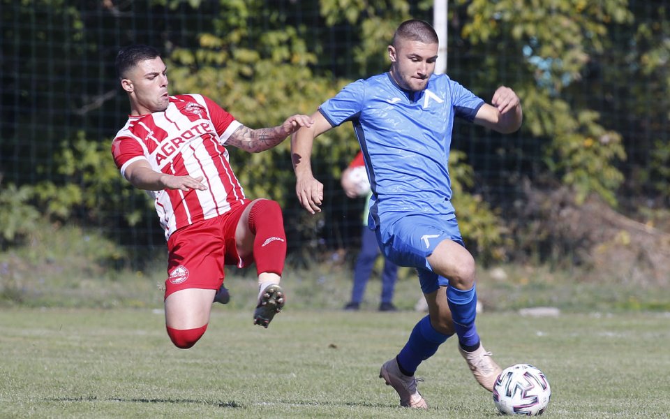 Партизан Червен бряг и Левски играят при рзултат 1:1 в