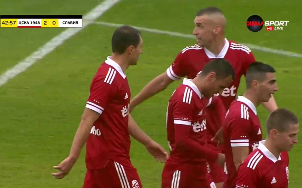 Малко преди края на първата част Васил Шопов удвои аванса