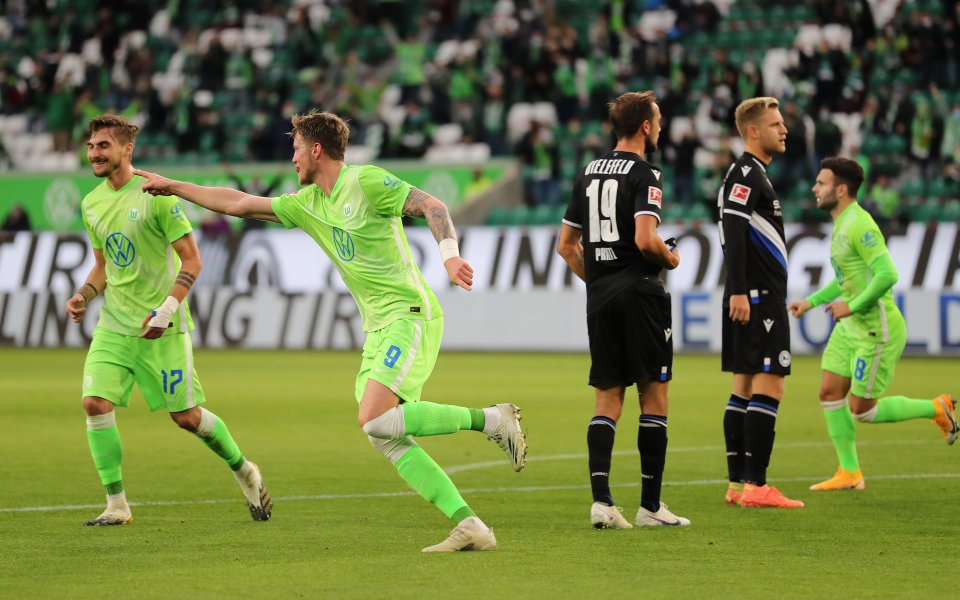 Волфсбург постигна победа с 2:1 над Арминия Билефелд в мач