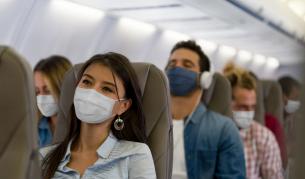 Изследване: По-скоро ще се заразите с коронавирус в магазин, отколкото в самолет