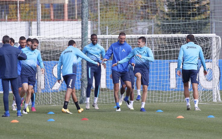 Левски спря да тренира