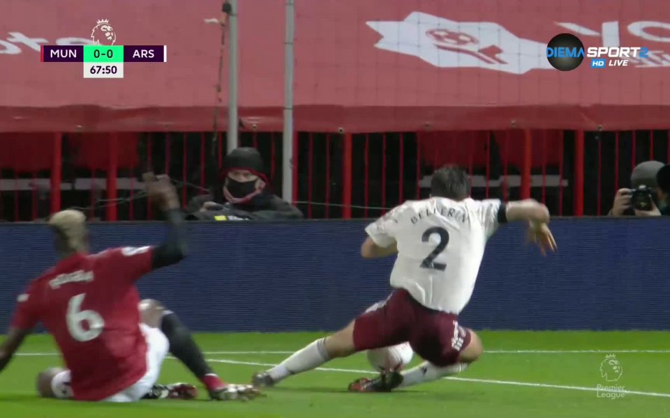 Пиер-Емерик Обамеянг откри резултата срещу Манчестър Юнайтед на "Олд Трафорд"