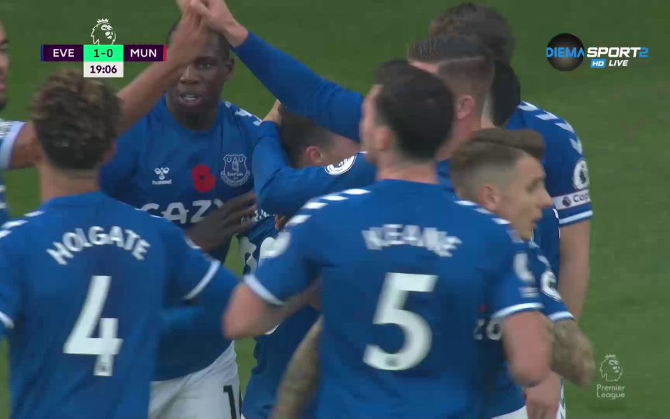 В 19-ата минута обаче домакините излязоха напред в резултата. Вратарят