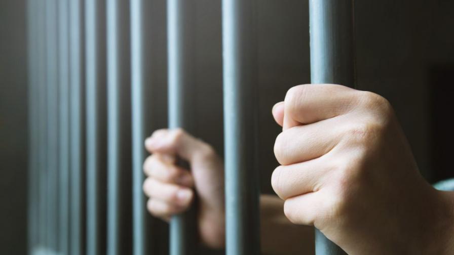Осъден за трафик на хора българин се опита да избяга от румънските власти