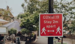 Нарушена карантина: Глобиха англичанин, отбил се на чай в дома на приятел