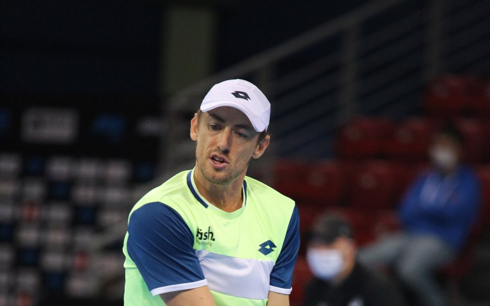 Джон Милман достигна до &frac14;-финалите на турнира на твърди кортове