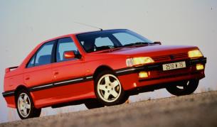 <p>Peugeot 405 T16, предшественикът на най-мощния сериен &bdquo;лъв&rdquo;</p>