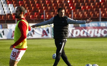 Ботев Ихтиман и ЦСКА играят при резултат 0 0 в мач