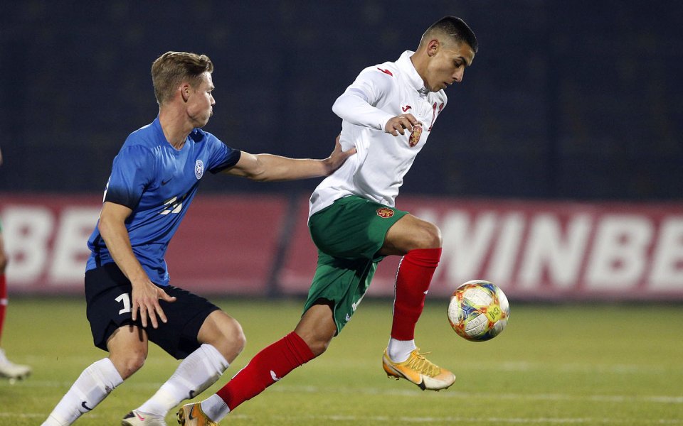 Групата на трениращите в Левски се увеличи с двама, след