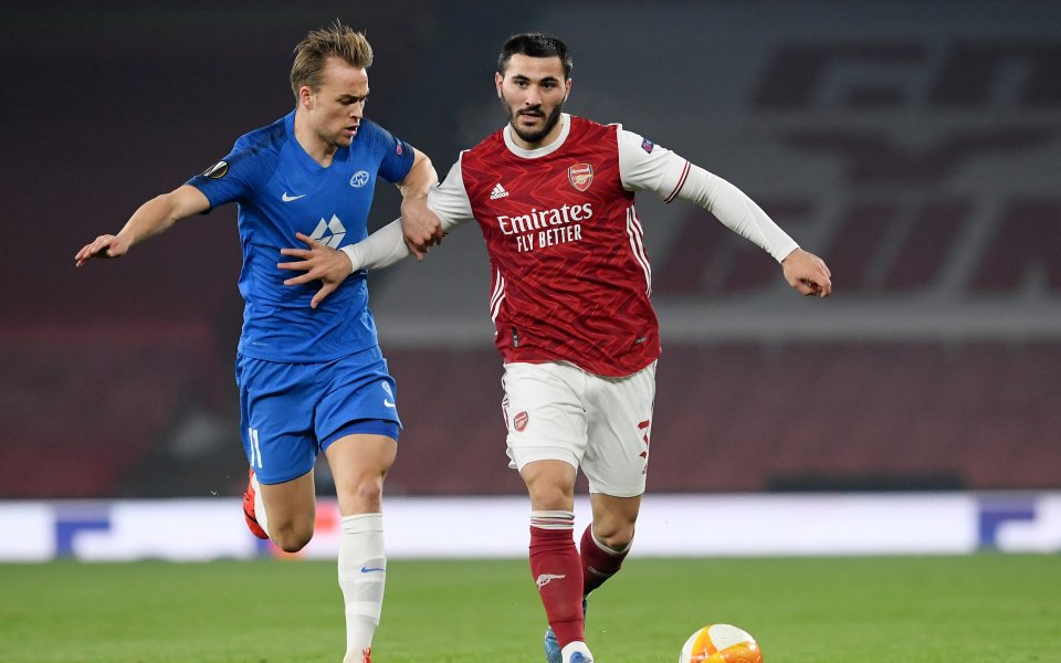 Защитникът на Арсенал Сеад Колашинац е с положителен тест за