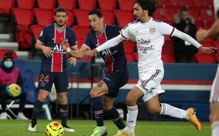 Бордо спъна шампиона насред Париж