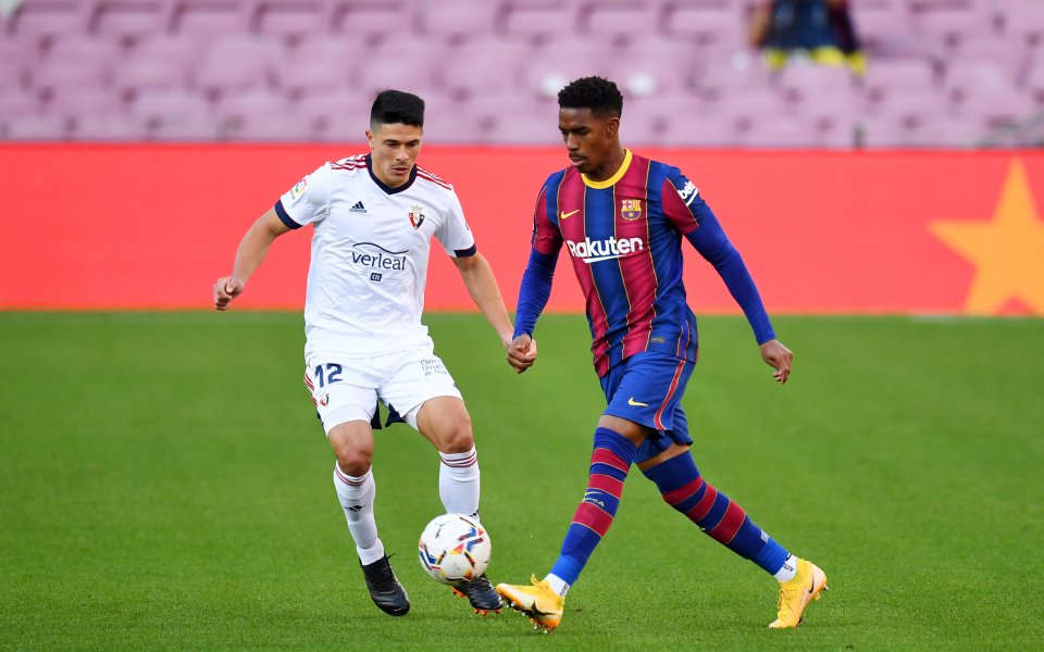 Отборите на Барселона и Осасуна играят при резултат 4:0 в