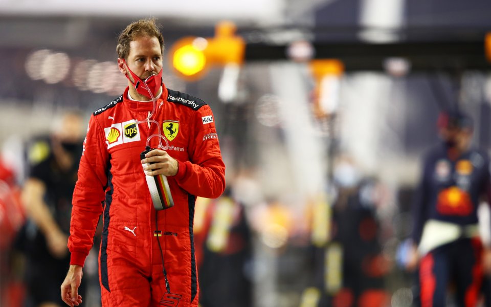 Себастиан Фетел призна, че се опитвал да не гледа кадрите