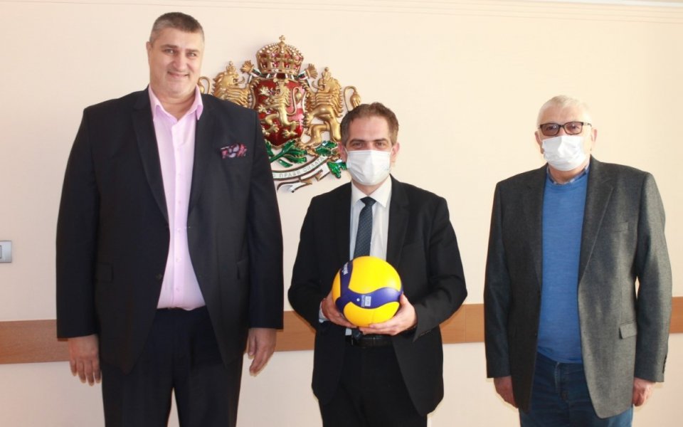 Икономическият министър Лъчезар Борисов прие на среща Любо Ганев и